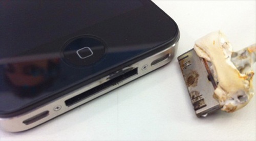 iPhone 4 USB Caught Fire