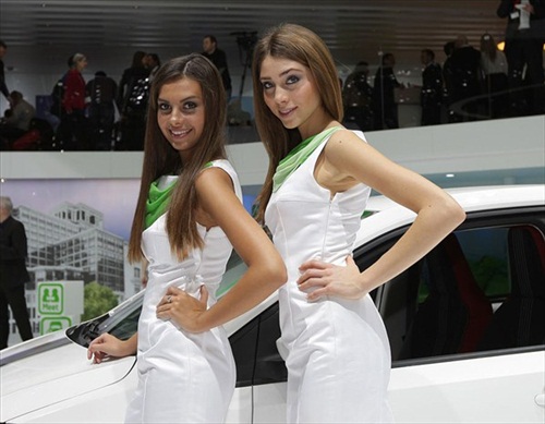 Geneva Motor Show 2012 Girls - 10