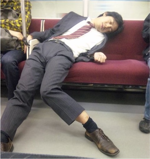 Japanese Culture - Drunken Sleeping in Public - 2