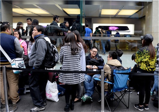 Apple Fans Queue for iPhone 6 in Australia - 6