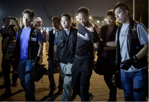 Hong Kong Police Beat Protester Ken Tsang - Plainclothes Police Taking Ken Tsang