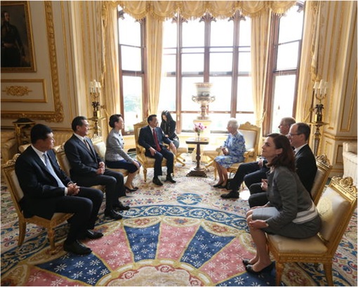 Queen Elizabeth Met Chinese Premier Li Keqiang - Delegation