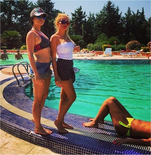 Rich Kids Of Tehran - Bikini Girls at Swimming Pool