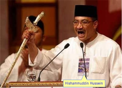 Hishammuddin Hussein with Keris