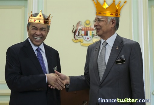 PM Najib and Deputy PM Zahid Wear Crowns