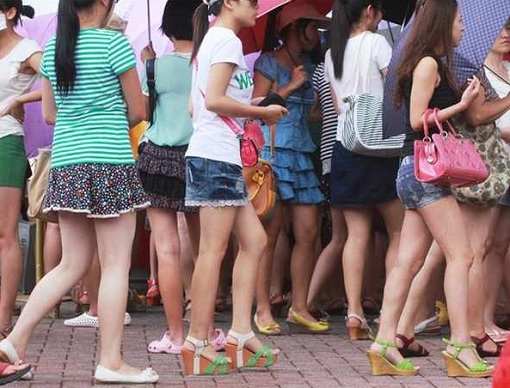 Chinese Girls Shopping