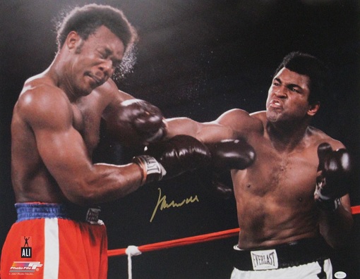 Muhammad Ali - Throwing A Punch at George Foreman