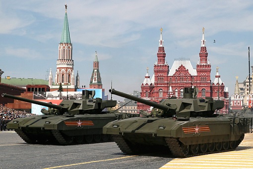 russian-tanks-in-moscow