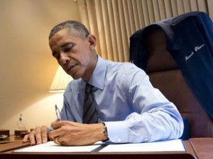 barack-obama-signing-an-executive-order