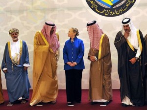 hillary-clinton-with-arab-middle-east-leaders