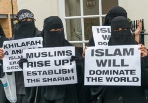 Muslims Protesters - Islam Will Dominate The World