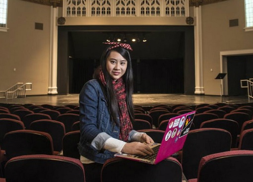Cassandra Hsiao – With Pink Laptop