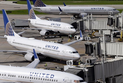 United Airlines - Planes Parking