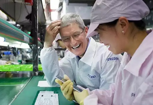 Apple CEO Tim Cook Visits China Plant