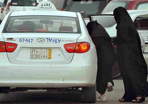 Saudi Arabia - Women Taking A Taxi