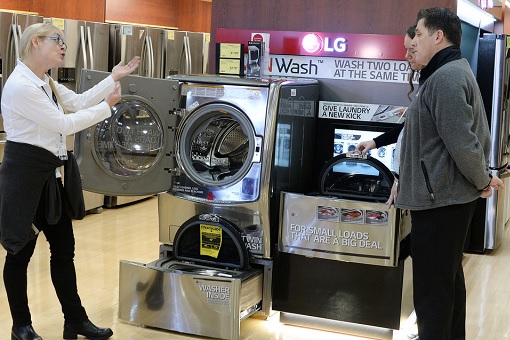 Trump Imposes Tariffs on Washing Machine