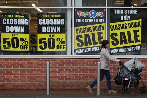 Toys R Us - Closing Down Sales Banners