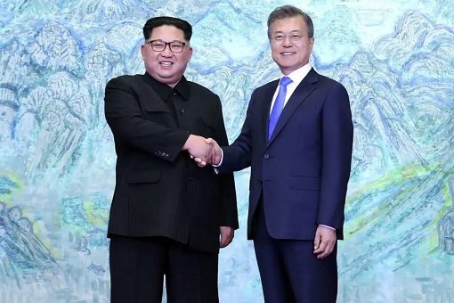 North Korean Kim Jong-un Meets South Korean President Moon Jae-in - Shake Hands 2