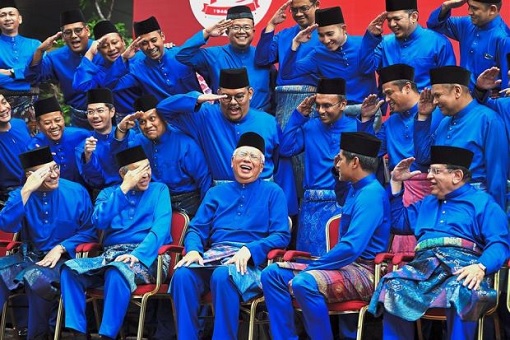 UMNO Najib Razak Laughing - Warlords Salute