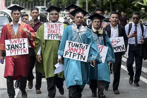 Protesters - PTPTN Student Loans Abolishment