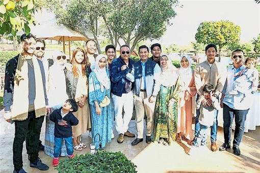 Azmin Ali and Hishammuddin Hussein Families - Holiday in Morocco