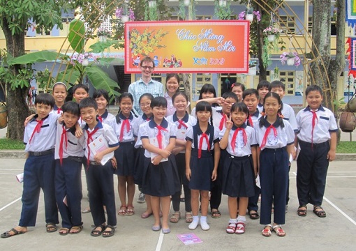 Vietnamese Students Learning Computer Programming 2