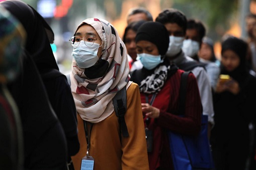 Coronavirus - Malaysia People Face Mask