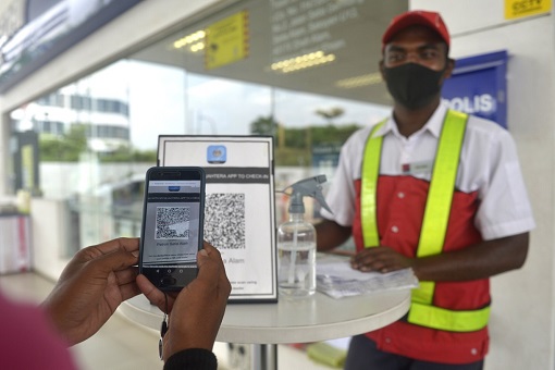 Scanning MySejahtera App at Petrol Station