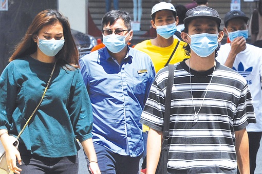 Coronavirus - Malaysia People Wearing Mask