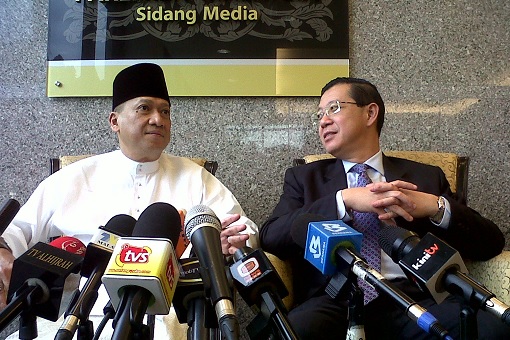 Nazri Aziz and Lim Guan Eng - Press Conference