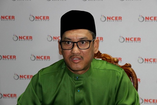 Perak Chief Minister Ahmad Faizal Azumu