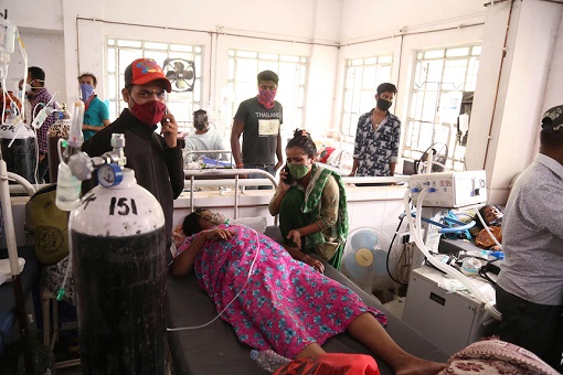 Coronavirus - India Covid-19 Patients Fighting For Oxygen Supply