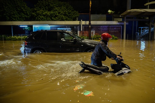 Malaysia Flash Flood - Car and Motorcycle