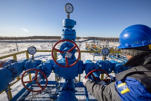 Russia Cuts Off Gas To Poland and Bulgaria