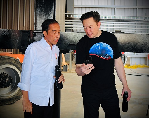 Indonesia President Jokowi Joko Widodo Meets Tesla Elon Musk - Tour at SpaceX