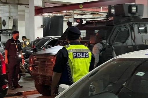 Ismail Sabri - Top Security in UMNO Meeting - Armour Vehicle