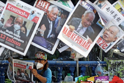 Najib Razak Sent To Prison - Newspaper Headlines