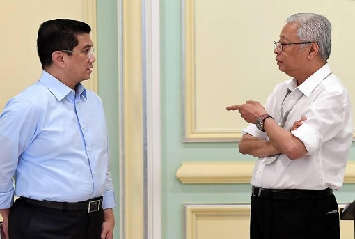Azmin Ali and Ismail Sabri - Pointing Fingers