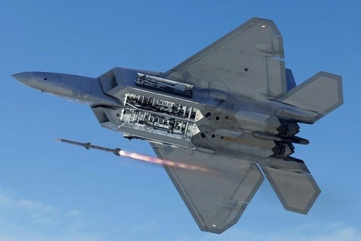 F-22 Raptor Fighter Jet - Firing Missile