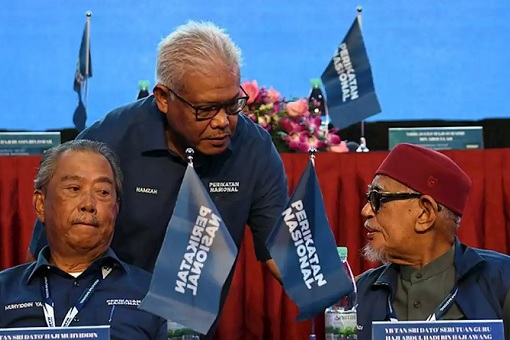 Three Stooges - Muhyiddin Yassin, Hamzah Zainuddin, Hadi Awang