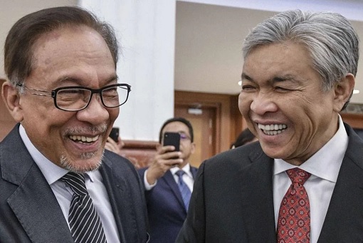 Anwar Ibrahim with Zahid Hamidi - Laughing