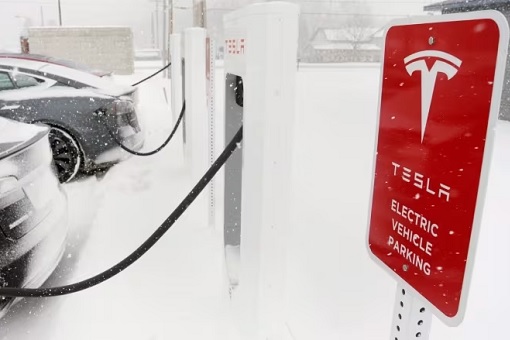 Tesla Won't Charge In Cold Winter - Parking