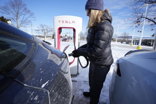 Tesla Won't Charge In Cold Winter