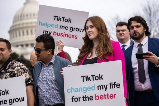 TikTok Sale and Ban - Protest by US Users