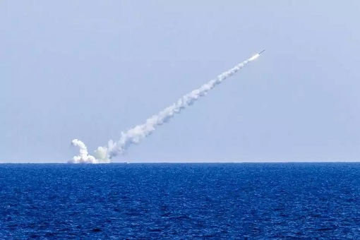 Russian Submarine Launches Kalibr Cruise Missile - Submerged