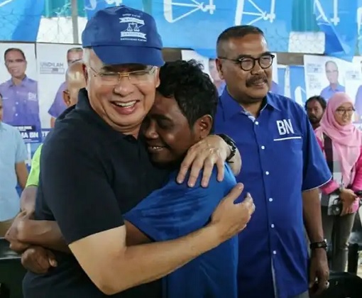 Cameron Highlands By-Election - Najib Hugged By Orang Asli