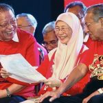 UMNO To Split Further - Mahathir's Last Offer To UMNO-Malay To Join Him Before Moving For The Kill