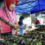 Minister Annuar Musa Should Stop Trying To Cheat Poor Ramadan Bazaar Traders' Deposit Money