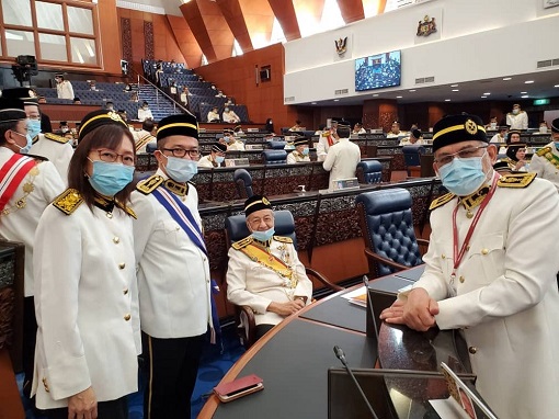 Mahathir Sits With Opposition Bloc - May 18 Parliament Session