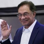 Backdoor Government Has Fallen? - Why Anwar Strikes Now & How Did He Get The Numbers To Checkmate Muhyiddin